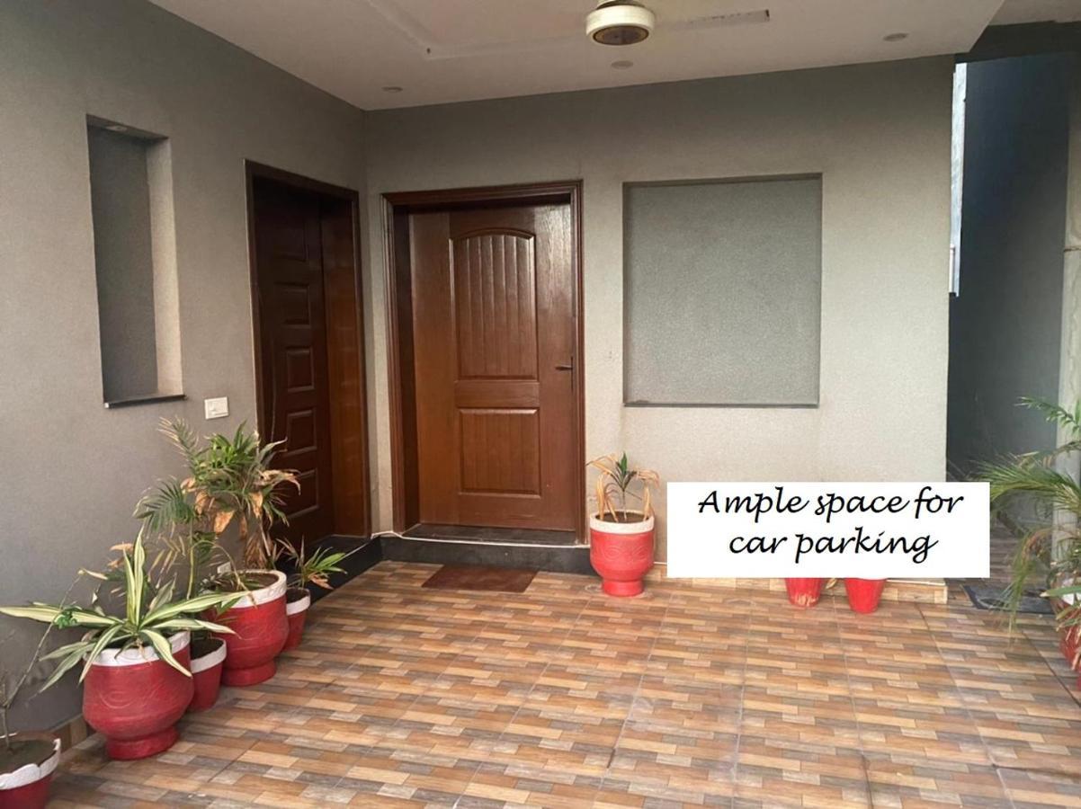 Grey Orchard Homestay - A Family Place Λαχόρη Εξωτερικό φωτογραφία