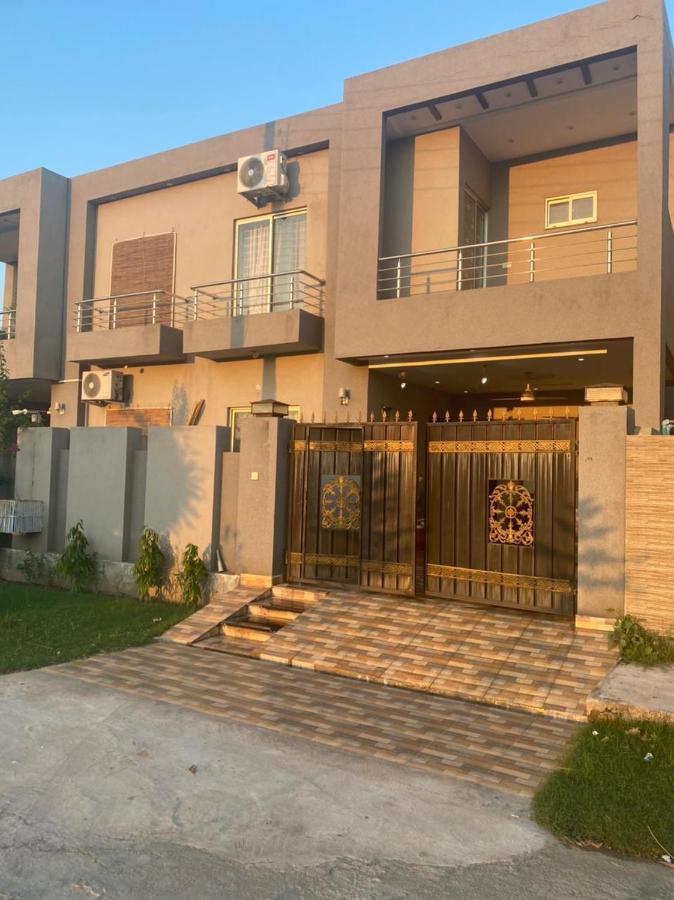 Grey Orchard Homestay - A Family Place Λαχόρη Εξωτερικό φωτογραφία
