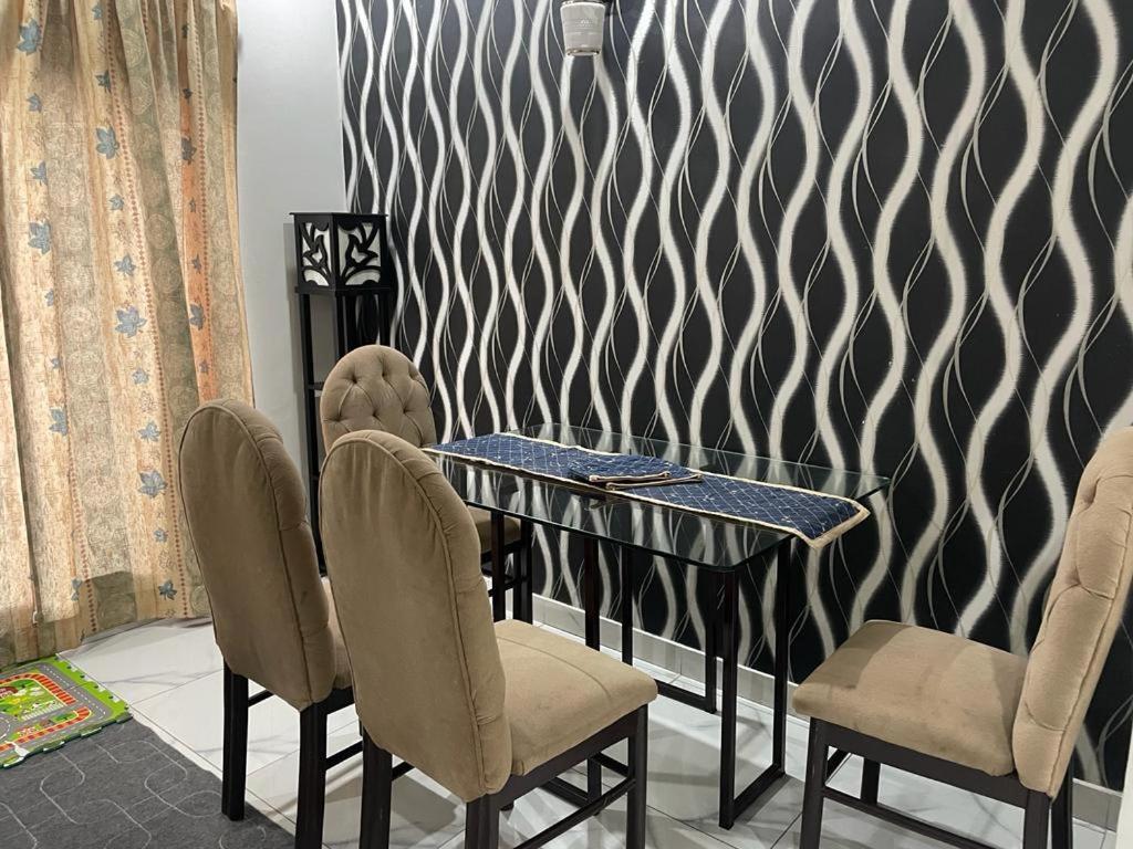 Grey Orchard Homestay - A Family Place Λαχόρη Εξωτερικό φωτογραφία