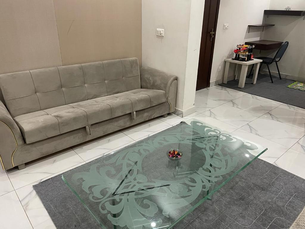 Grey Orchard Homestay - A Family Place Λαχόρη Εξωτερικό φωτογραφία