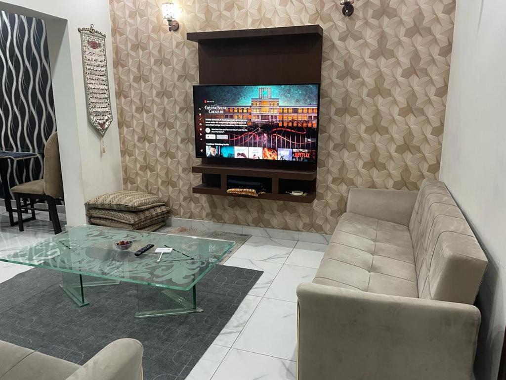Grey Orchard Homestay - A Family Place Λαχόρη Εξωτερικό φωτογραφία
